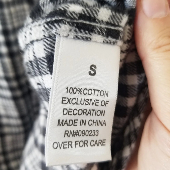 WARP AND WEFT Gray Check Flannel Button Down Size S - Picture 7 of 7